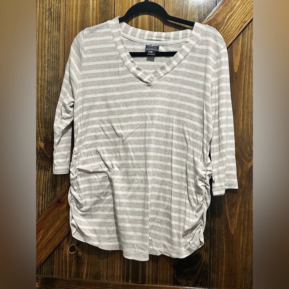 Motherhood Multicolored Ruched Tunic with Relaxed Fit